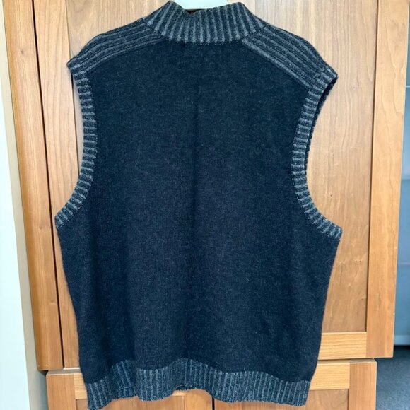 MerinoMink charcoal and lighter grey zip-front vest XL - Picture 4 of 6